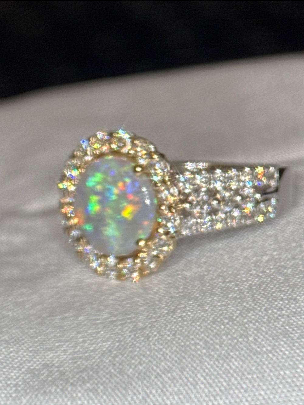 Australian Opal Halo Diamond Ring in White and yellow gold - Picture 10 of 13